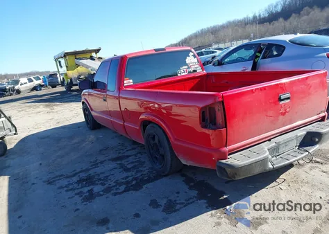 2000 Chevrolet S-10 Ls из США, поврежденный, VIN 1GCCS1952Y8298446